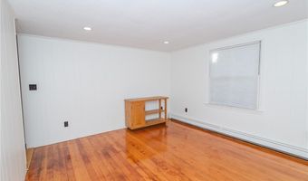 137 Kingstown Rd, Narragansett, RI 02882