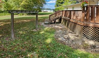 203 Edgewood St, Ballard, WV 24918