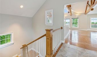 21 Bonnet View Dr, Jamestown, RI 02835