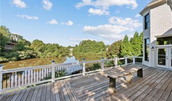 675 FALLS LAKE Dr, Alpharetta, GA 30022