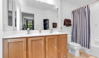 18 Foxmoor Ln, Bayville, NJ 08721