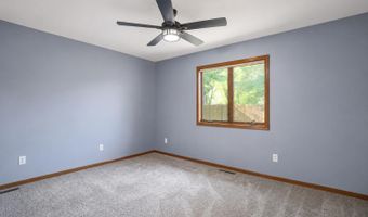 2517 SE 4th Ave, Aberdeen, SD 57401