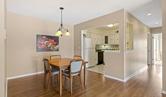 1860 W Surrey Park Ln 2B, Arlington Heights, IL 60005
