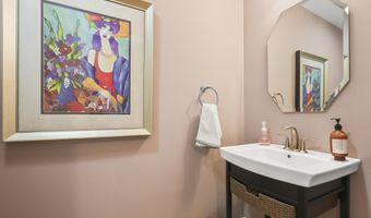2 Amberwood Ct 2, Bourne, MA 02532