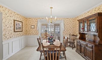 11 Westchester Dr, Albany, NY 12205