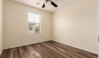139 E BLUEJAY Dr, Chandler, AZ 85286