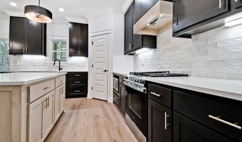 24 Kirkcudbright Ln, Bella Vista, AR 72715