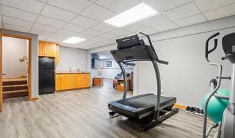 1109 Lakeview Ave, Alexandria, MN 56308