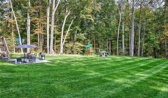 296 Twin Brook Ln, Coventry, RI 02816
