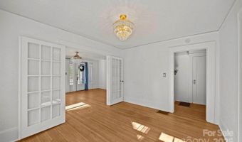 100 Brevard Rd, Asheville, NC 28806