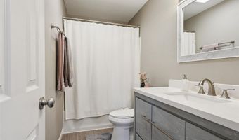 1309 6th Ave SE, Altoona, IA 50009