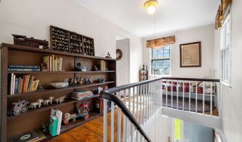 24 Liberty St, Clinton, CT 06413