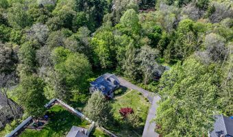 6 Brookdale Ln, Brookfield, CT 06804