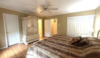 41 Mizzen Dr, Barnegat, NJ 08005