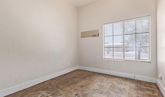 447 S WARNER Dr, Apache Junction, AZ 85120