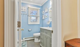 53 Clearview Dr, Brookfield, CT 06804