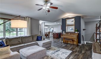 312 Brookshire Ct, Altoona, WI 54720