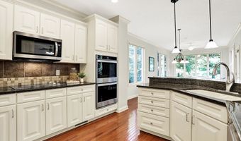 4498 Nottinghill Dr, Avon, IN 46123