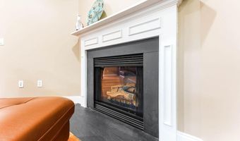 22 Harvest Hill Ln 4, Auburn, ME 04210