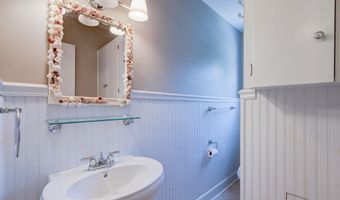 1609 Jordan St, Camden, SC 29020
