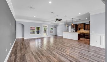709 Champagne Dr, Biloxi, MS 39532