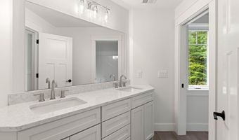 7 Sundance Ln, Bow, NH 03304
