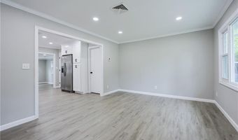 31 Forbes St, East Providence, RI 02915