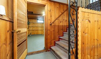 11 Bellevue Dr, Cranston, RI 02920