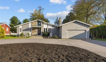 37 Pinewood Dr, North Providence, RI 02904