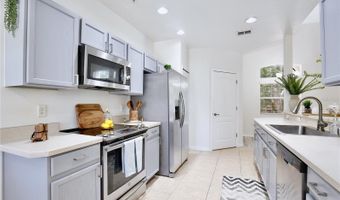 696 SEABROOK Ct 202, Altamonte Springs, FL 32714