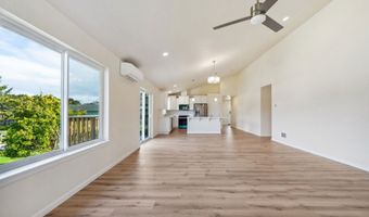 655 11th St, Bandon, OR 97411
