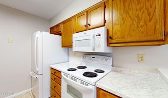 727 Chancery Ln, Aberdeen, NC 28315