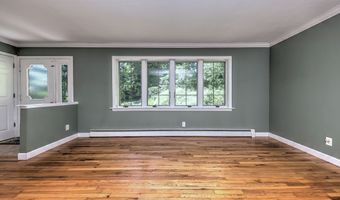 128 Cedar Ln, Beacon Falls, CT 06403