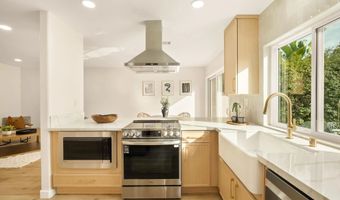 6759 Paseo Del Vis, Carlsbad, CA 92009