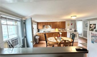 302 State St, Bristol, RI 02809