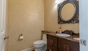 438 Club Dr, Aurora, OH 44202