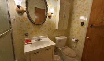 8075 Loop Rd, Alexandria, PA 16611