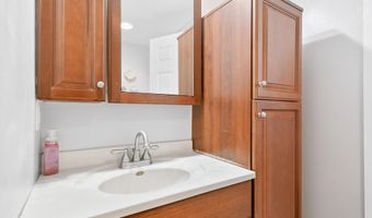 305 E North St, Anna, OH 45302