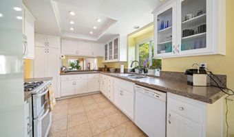 610 Creekside Ave, Oceanside, CA 92057