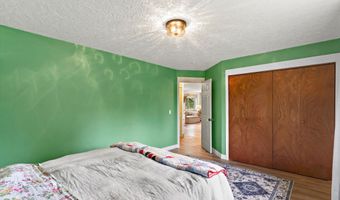 8000 Summerset Dr, Anchorage, AK 99518