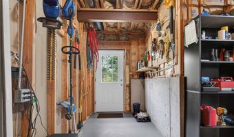 18224 153rd St, Basehor, KS 66007