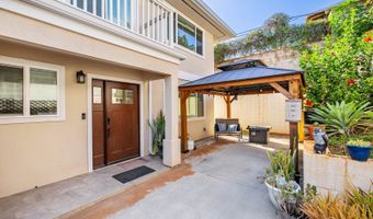 99-530 Halawa Hts Rd A, Aiea, HI 96701