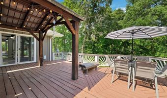 806 Hollyridge Dr, Ballwin, MO 63011