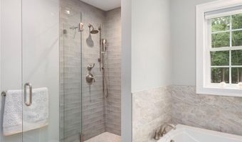 42 E Lantern Rd, Lincoln, RI 02865