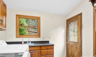 211 W Sondley Dr, Asheville, NC 28805