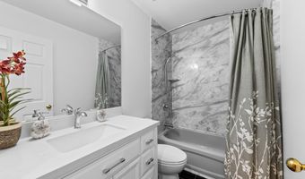 13 Victorian Woods Dr, Atlantic Highlands, NJ 07716