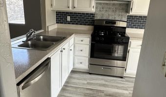 221 E Radine Dr, Benson, AZ 85602