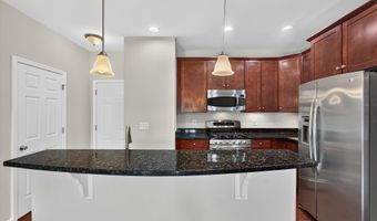 43845 CENTERGATE Dr, Ashburn, VA 20148