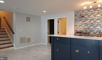 25501 EMERSON OAKS Dr, Aldie, VA 20105