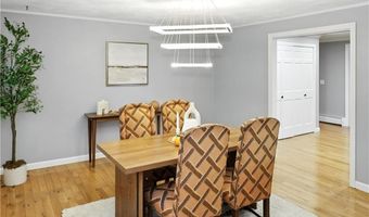 123 Stone Gate Dr, North Kingstown, RI 02852